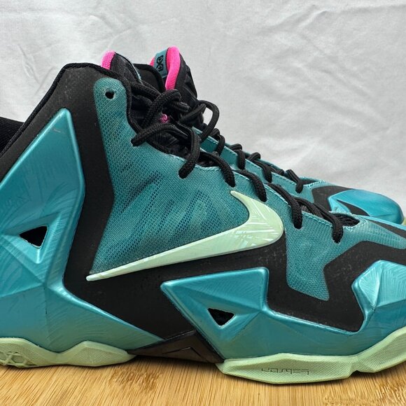 Nike LeBron 11 South Beach - 621712-303 Size 5.5Y - Picture 1 of 8